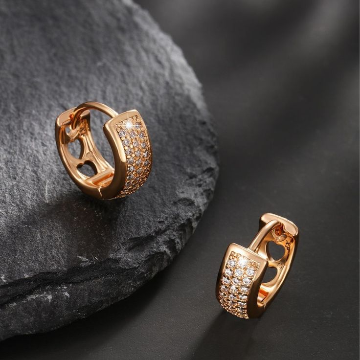 Timeless Treasure Basket earrings